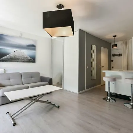 Apartment Modern Studio With Terrace And Swimming-pool In Mandelieu-la-napoule Mandelieu-la-Napoule