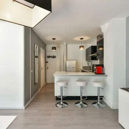 Modern Studio With Terrace And Swimming-pool In Mandelieu-la-napoule * Mandelieu-la-Napoule